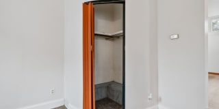 67 Oregon Avenue Gallery 10