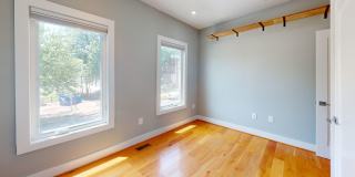 DC Backyard Oasis-Fully Renovated Two-Bedroom House Available Now! Gallery 10