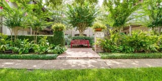 Creole on Yorktown Gallery 14