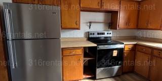 2 bed 1 bath house available! Gallery 13