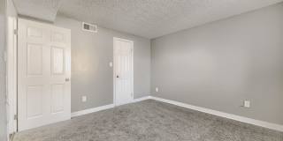 Parkwood Plaza Gallery 31