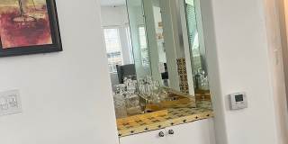 408 W Queen St Gallery 6