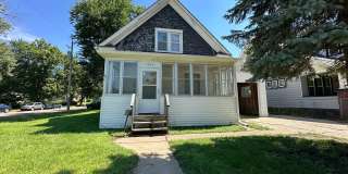$1250 - 2 Bed 1 Bath Home Gallery 1