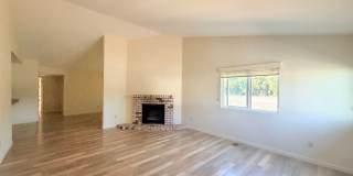 Convenient East Side Petaluma Duplex Gallery 1