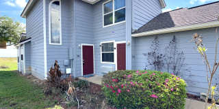 Move in Ready! Four Corners Area! Beautiful 3 Bed 3 Bath Townhome! Gallery 1