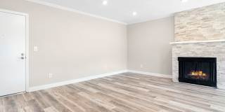 1249 South Bundy Gallery 15