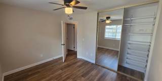 RENOVATED 2BD/1.5 BATH WITH PARKING, LAUNDRY, AND FULL H-VAC WITH MOVE IN SPECIAL!! Gallery 18