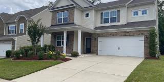 Room in 6 Bedroom Home at Agnew Dr Gallery 8