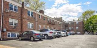604- G Chestnut St Gallery 12