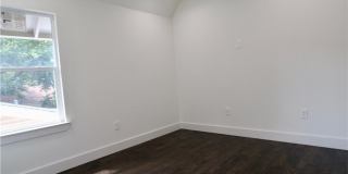 705 Harris Full - Modern Duplex 8 Bed / 7.5 Bath Available August 2027 Gallery 29