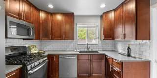 Bright West Highland Home with Modern Finishes!! Gallery 18