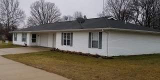 1112 Oakview Dr Gallery 1