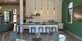 2803 Riverside Gallery 4