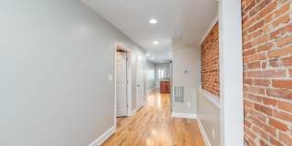 1825 LIGHT Street Gallery 15