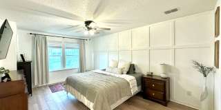 Beautiful Townhome in a perfect location Gallery 8