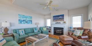 OFF-SEASON FURNISHED MONTHLY RENTAL Gallery 6