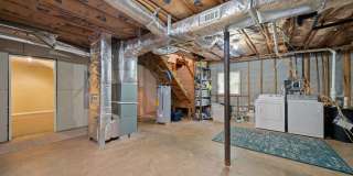 Beautiful 3 Bed 1 Bath Home in Lakewood with Finished Basement Area and Fenced Back Yard!! Gallery 12