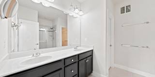 44730 TIVERTON Square Gallery 19