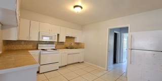 Charming 3-Bedroom, 2-Bath Home with Bonus Room and Detached Garage in Lakeland!! Gallery 10