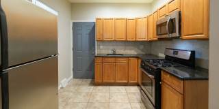 Newly renovated 3 bed 1.5 bath, central air Gallery 8
