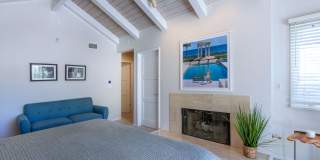 MODERN ARCHITECTURE W/ BEACH CHARM: BRIGHT & AIRY, 4BR3BA, 2-STORY HOME W/ OPEN & BRIGHT LIVING SPACE & LARGE YARD W/ DECK & JACUZZI LESS THAN A BLOCK TO LMU, CLOSE TO PARK, SHOPPING, LAX & 10 MINS TO BEACH! Gallery 24