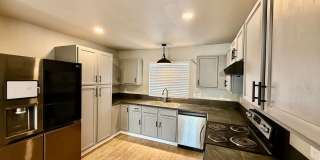 Charming 4-Bed Home with Pikes Peak Views in Security-Widefield Gallery 3