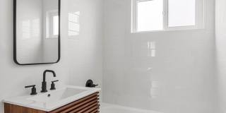 Echo Lake Apartments Gallery 22