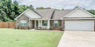 Charming 3/2 furnished home on quiet street Gallery 1