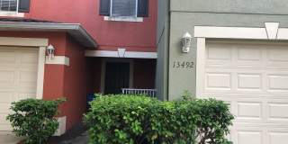 3 bedroom 2.5 bath-Move in JUNE-WATER,TRASH,SEWER & LAWN CARE INCLUDED! 2 story townhome with 1 car attached garage! 13492 Applerose Lane #22 Lynwood at Southmeadow Gallery 6