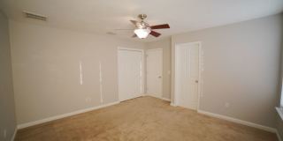 3 Bed / 3.5 Bath Townhome in NW Gallery 23