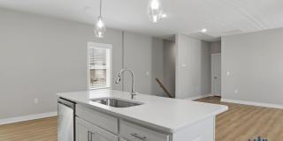 CHIC NEW 2 BEDROOM APARTMENT IN THE CHURCH HILL NORTH NEIGHBORHOOD Gallery 14