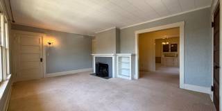 Fabulous Bankers Hill location 3 Bedroom Top-floor duplex unit Gallery 8