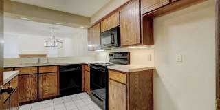 Beautiful Two-Story 3bed/2bath Townhome Available in Westside Norman!! Gallery 10