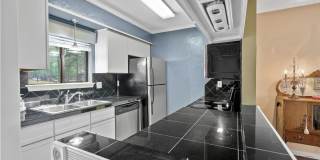 2 Bedroom 2 Bath in Ideal Location Gallery 6