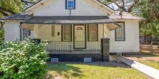 Historic Cottage Near Memorial Hospital & Savannah State – Unfurnished Long-Term Rental Historic Cottage Near Memorial Hospital & Savannah State – Unfurnished Long-Term Rental Gallery 1