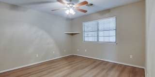 2 Bed Jack & Jill Bathroom  2 Car Garage With Office In The Heart of Yukon! Gallery 21