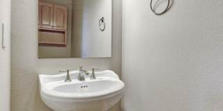 Pristine Spacious 3 Bedroom Lake Oswego Townhome | Skylights, High Ceilings, and Mt. Park Trails at your Doorstep Gallery 21