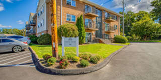 Saunders Crossing Gallery 24