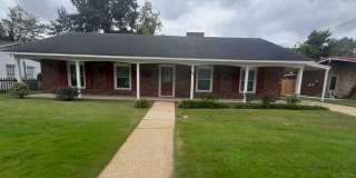 3-bedroom 2 bath home in Parkwood subdivision $1750.00 Gallery 1