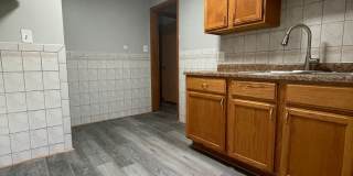 Beautiful and spacious 2 Bedroom 1 Bath house in Lansing, IL MUST SEE Gallery 5