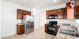 Beautiful Home In Sun City Aliante!! Gallery 13