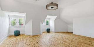 Stunning 5 Bedroom 2.5 Bathroom Home in Squirrel Hill Gallery 43