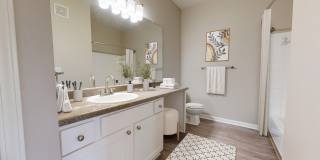 Columns on Wetherington Apartments Gallery 6