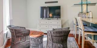 Parkside Suite: Fully Furnished Modern Studio in the Heart of Jacksonville $300 Utility Fee Gallery 24