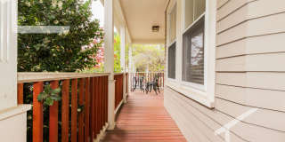 Nicely renovated 4 bed duplex with parking included. Gallery 13