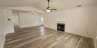 Renovated 4 Bedroom Home! Gallery 3