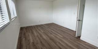 857 W 41st St Gallery 11