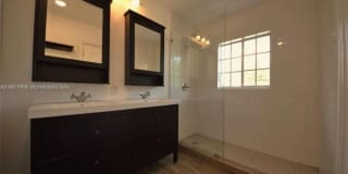 510 Bird Rd Gallery 7