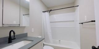 Newly Remodeled 4 Bedroom/1 Bathroom Home Gallery 8