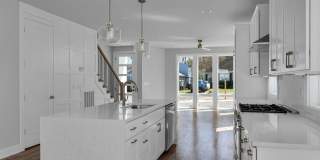 Stunning 4 Bedroom in Nashville Gallery 5